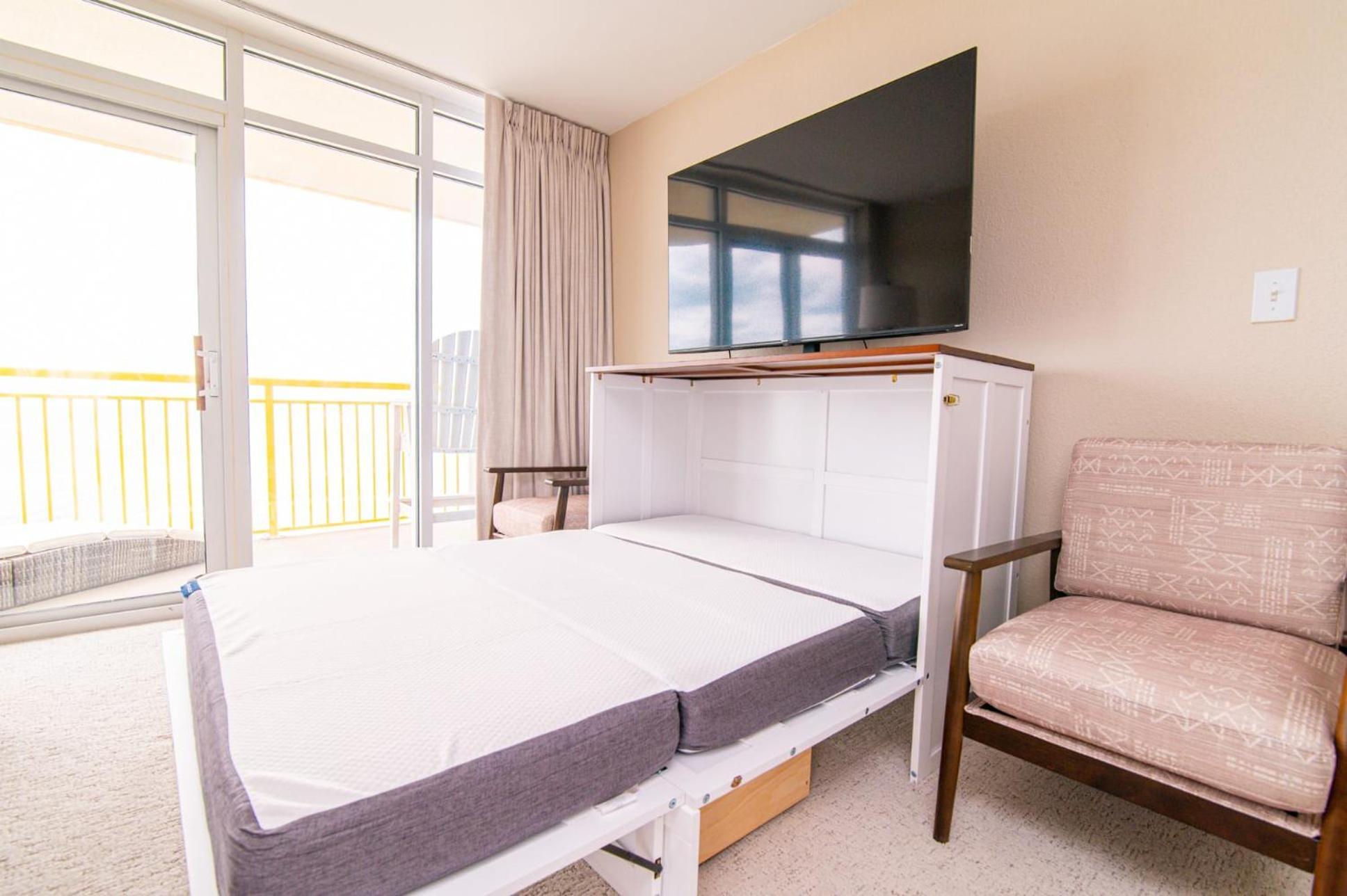 Bay Watch Resort Luxe Oceanfront End Unit Миртл-Бич Экстерьер фото