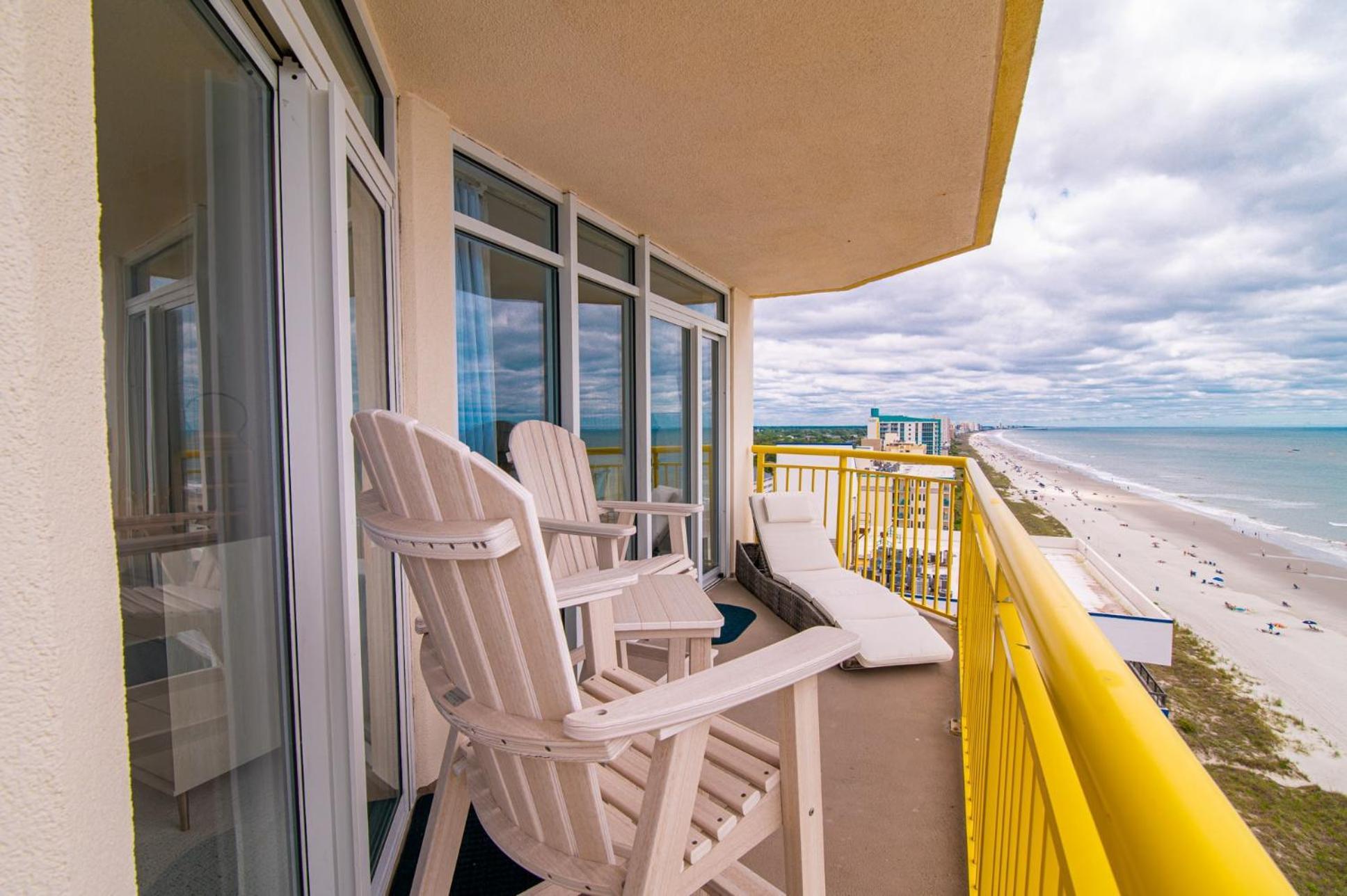 Bay Watch Resort Luxe Oceanfront End Unit Миртл-Бич Экстерьер фото