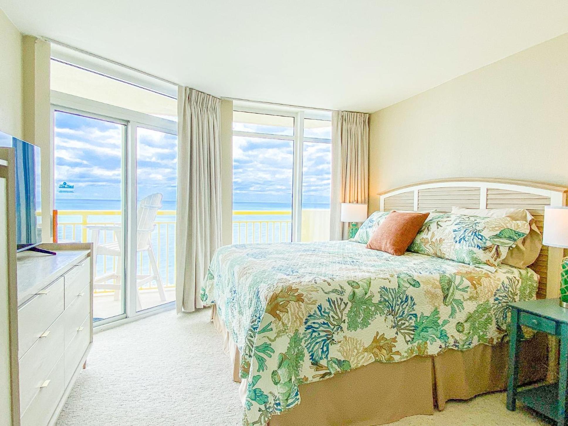 Bay Watch Resort Luxe Oceanfront End Unit Миртл-Бич Экстерьер фото
